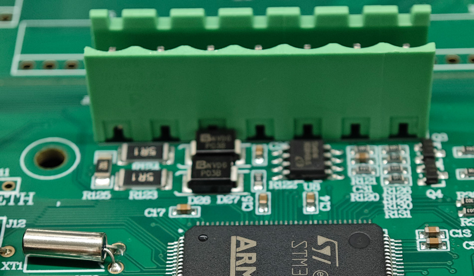 โรงงาน PCBA สามารถลดต้นทุนการผลิตด้วยระบบอัตโนมัติได้อย่างไร